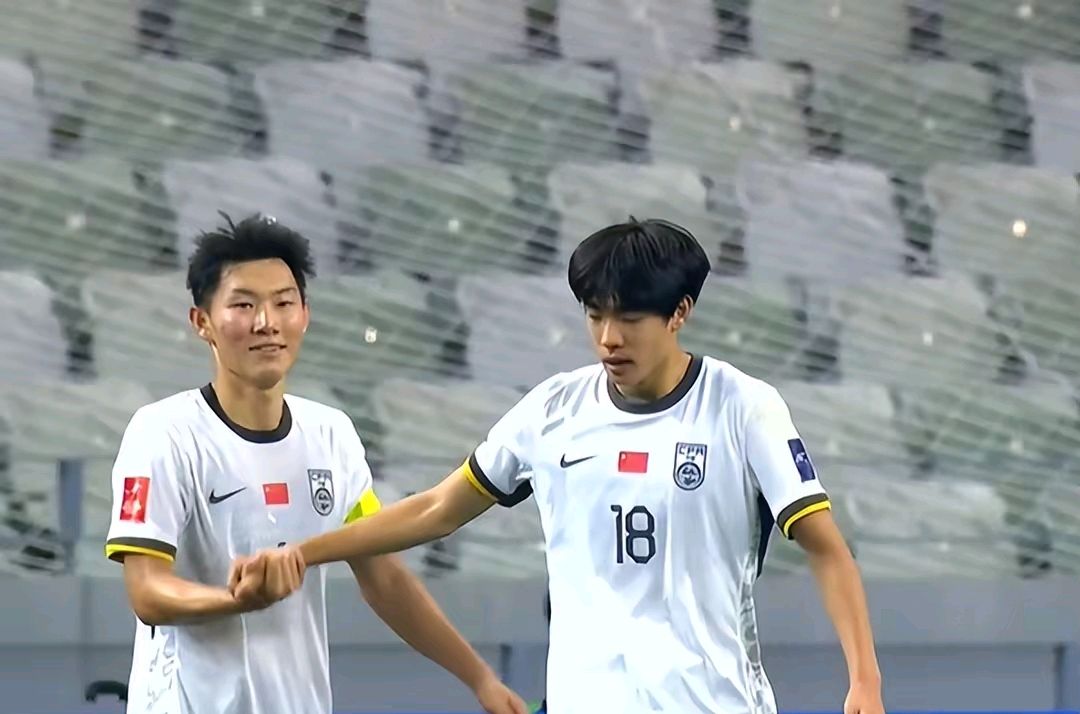 Kaiyun-包含Ning连续十五场比赛得分超过刷新纪录，澳大利亚队不断突破！观众掌声雷动的词条