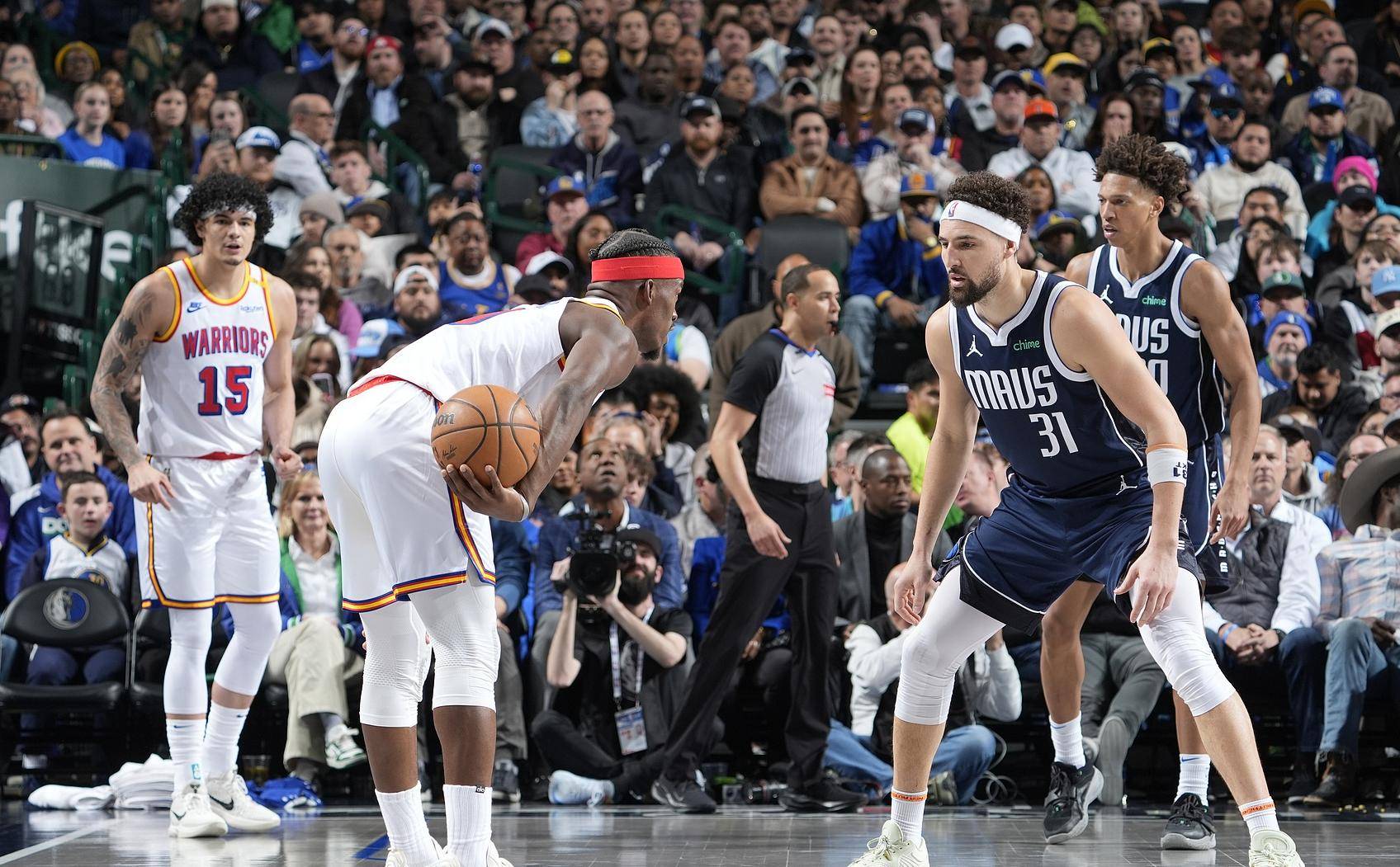 巴特勒在尤文图斯比赛中挺进下一轮,战术调整引发热议!的简单介绍 巴特勒在尤文图斯比赛中挺进下一轮,战术调整引发热议!的简单介绍