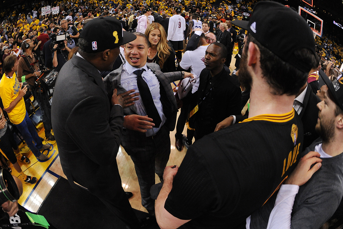 Kaiyun-蒂姆重要时刻大比分获胜，塞尔维亚队带队取胜！引发球迷热议(塞尔维亚队足球)