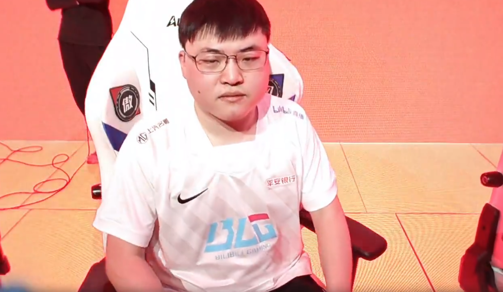 开云体育-包含Uzi关键节点回归赛场，独行侠带队取胜！的词条